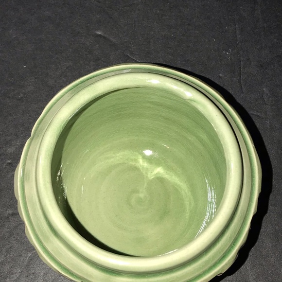 Art Pottery Container Art Deco Sage Light Green Textured Artist Signed - Picture 2 of 8